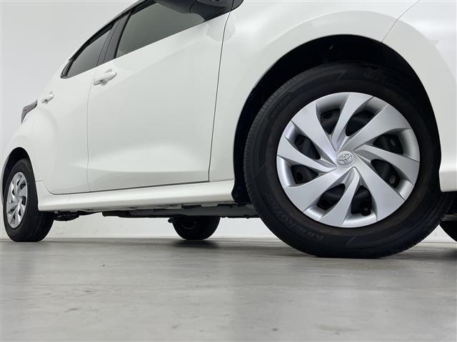 ヤリス ハイブリッドＸ　純正ナビ　ＡＭ　ＦＭ　Ｂｌｕｅｔｏｏｔｈ　バックカメラ　レーダークルーズコントロール　レーンキープアシスト　プリクラッシュセーフティ　ステアリングスイッチ　ビルトインＥＴＣ　オートライト　リモコンキー（39枚目）