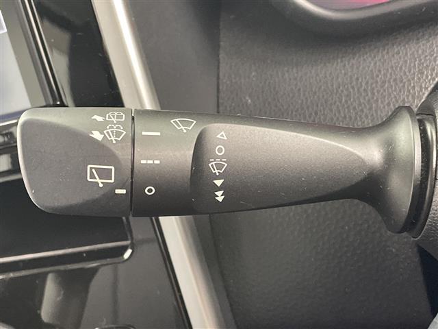 タンク カスタムＧ　Ｓ　純正９型ナビ　フルセグ　ＳＤ　Ｂｌｕｅｔｏｏｔｈ　全周囲カメラ　革巻きステアリング　クルーズコントロール　両側電動スライドドア　シートヒーター　衝突軽減ブレーキ　前方ドライブレコーダー　シートカバー（17枚目）