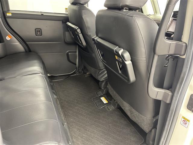 タンク カスタムＧ　Ｓ　純正９型ナビ　フルセグ　ＳＤ　Ｂｌｕｅｔｏｏｔｈ　全周囲カメラ　革巻きステアリング　クルーズコントロール　両側電動スライドドア　シートヒーター　衝突軽減ブレーキ　前方ドライブレコーダー　シートカバー（22枚目）