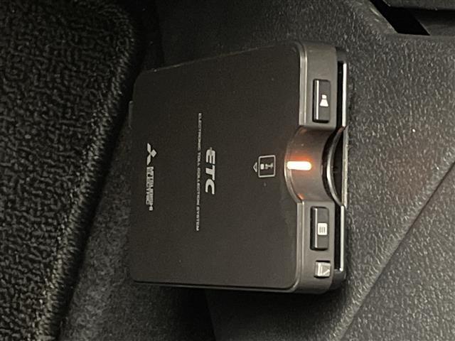 ノート Ｓ　社外ＳＤナビ　フルセグ　ＢＴ　ＵＳＢ　ＤＶＤ　アラウンドビューモニター　デジタルインナーミラー社外ＥＴＣ車線逸脱警報　車線逸脱防止支援　後側方車両検知警報　後側衝突防止支援　エマージェンシーブレーキ（12枚目）