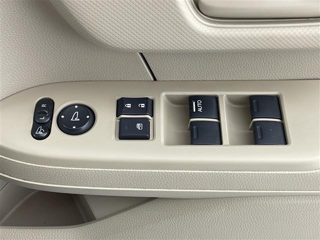 N-BOX G 社外7型SDナビ フルセグTV Bluetooth DVD ハンズフリースライドドア サイドバイザー 純正フロアマット 横滑り防止装置 HIDライト スマートキー プッシュスタート(10枚目)