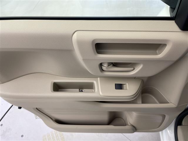 N-BOX G 社外7型SDナビ フルセグTV Bluetooth DVD ハンズフリースライドドア サイドバイザー 純正フロアマット 横滑り防止装置 HIDライト スマートキー プッシュスタート(17枚目)