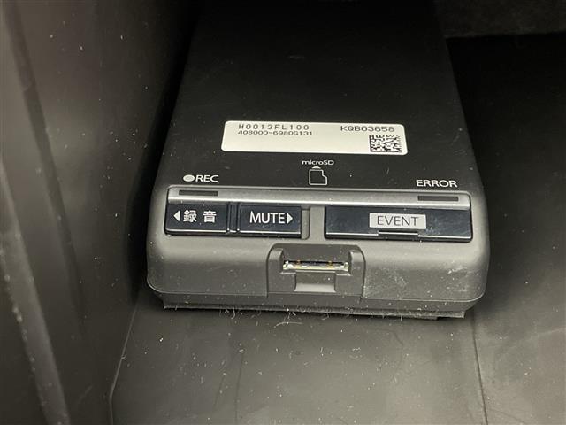 フォレスター アドバンス　４ＷＤ　純正８型ナビ　バックカメラ　サイドカメラ　シートヒーター　ステアリングヒーター　社外ＥＴＣ　純正前方ドラレコ　ＢＳＭ　アイサイト　ＳＲＨ　ＬＥＤヘッドライト　パワーシート　ルーフレール（6枚目）