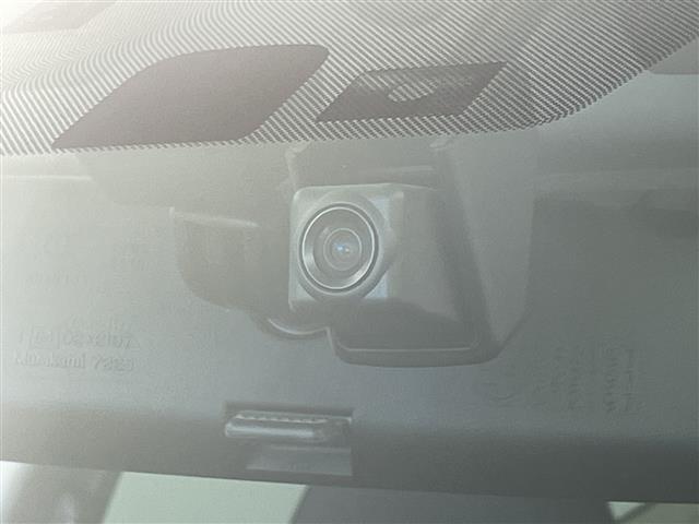 フォレスター アドバンス　４ＷＤ　純正８型ナビ　バックカメラ　サイドカメラ　シートヒーター　ステアリングヒーター　社外ＥＴＣ　純正前方ドラレコ　ＢＳＭ　アイサイト　ＳＲＨ　ＬＥＤヘッドライト　パワーシート　ルーフレール（11枚目）