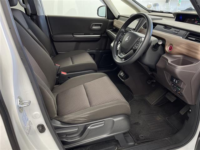 フリード+ハイブリッド ハイブリッドG・ホンダセンシング SDナビ CD DVD Bluetooth USB SD フルセグ バックモニター 両側パワースライドドア 衝突軽減ブレーキ 路外逸脱抑制機能 アダプティブクルーズコントロール パーキングセンサー(20枚目)