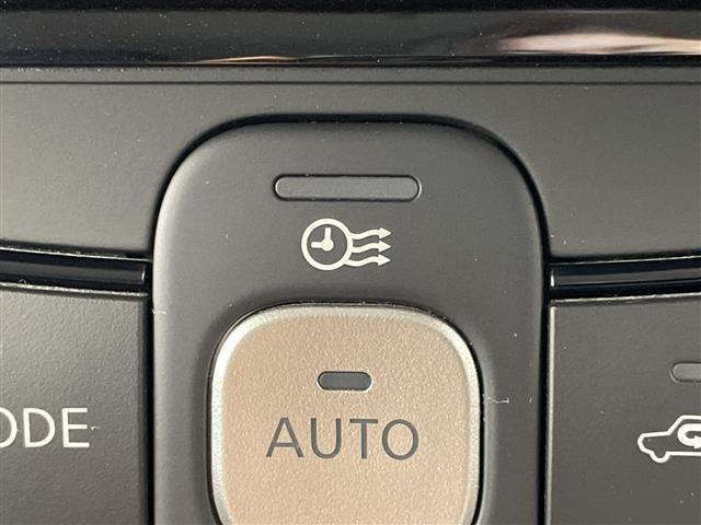 リーフ X 10万台記念車 プロパイロット 純正ナビ AM FM CD BT USB フルセグ AUX バックカメラ 純正ドライブレコーダービルトインETC ブラインドスポットモニター ステアリングヒーター 全席シートヒーター(6枚目)