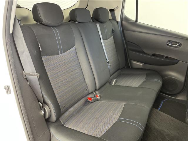 リーフ X 10万台記念車 プロパイロット 純正ナビ AM FM CD BT USB フルセグ AUX バックカメラ 純正ドライブレコーダービルトインETC ブラインドスポットモニター ステアリングヒーター 全席シートヒーター(23枚目)