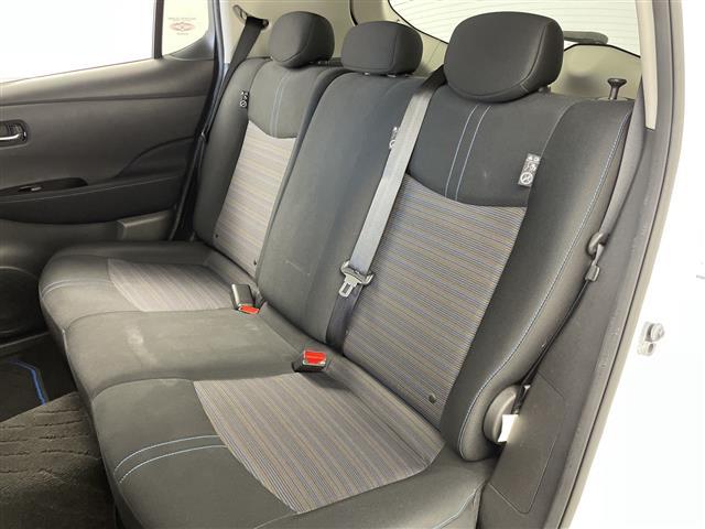 リーフ X 10万台記念車 プロパイロット 純正ナビ AM FM CD BT USB フルセグ AUX バックカメラ 純正ドライブレコーダービルトインETC ブラインドスポットモニター ステアリングヒーター 全席シートヒーター(27枚目)