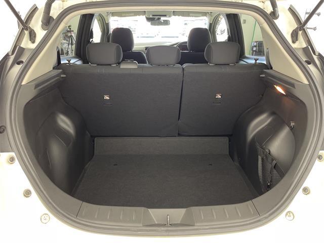 リーフ X 10万台記念車 プロパイロット 純正ナビ AM FM CD BT USB フルセグ AUX バックカメラ 純正ドライブレコーダービルトインETC ブラインドスポットモニター ステアリングヒーター 全席シートヒーター(28枚目)