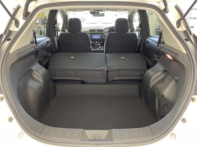 リーフ X 10万台記念車 プロパイロット 純正ナビ AM FM CD BT USB フルセグ AUX バックカメラ 純正ドライブレコーダービルトインETC ブラインドスポットモニター ステアリングヒーター 全席シートヒーター(29枚目)