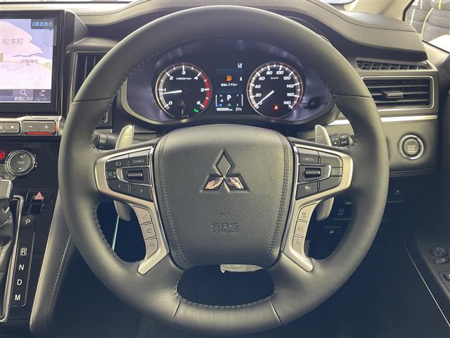 デリカD:5 ブラックエディション 4WD D5専用11型ナビ 12.8型後席モニター 電動ステップ マルチアラウンドモニター AC100V 両側パワスラ シートヒーター ステアリングヒーター パワーバックドア マルチLEDヘッドライト(15枚目)