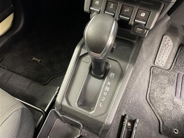 ジムニー XC 4WD 純正ナビ CD DVD Bluetooth フルセグTV 衝突軽減ブレーキ レーンキープアシスト クルーズコントロール シートヒーター オートLEDヘッドライト オートマチックハイビーム(18枚目)