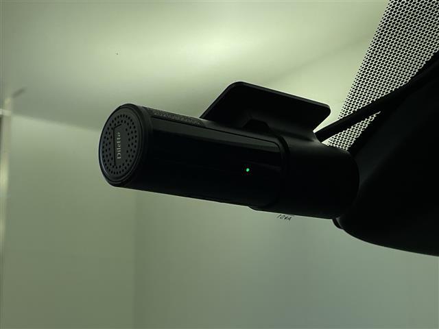 リーフ X 純正ナビ Bluetooth USB HDMI フルセグTV バックカメラ 衝突軽減ブレーキ 車線逸脱警報 道路標識表示 コーナーセンサー シートヒーター ステアリングヒーター ビルトインETC(10枚目)