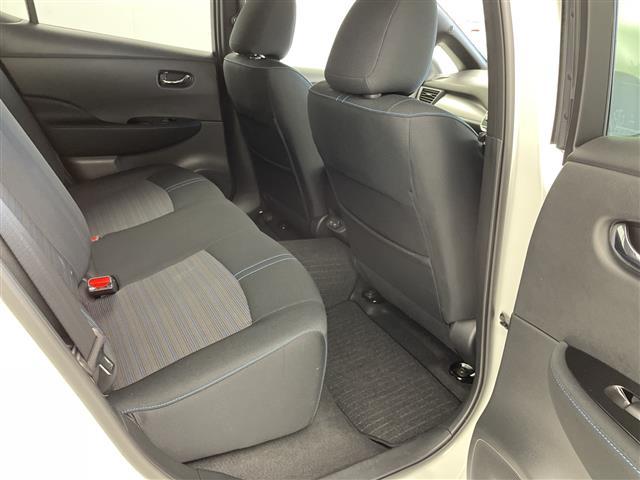 リーフ X 純正ナビ Bluetooth USB HDMI フルセグTV バックカメラ 衝突軽減ブレーキ 車線逸脱警報 道路標識表示 コーナーセンサー シートヒーター ステアリングヒーター ビルトインETC(22枚目)