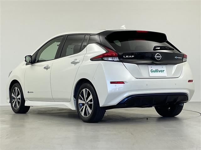 リーフ X 純正ナビ Bluetooth USB HDMI フルセグTV バックカメラ 衝突軽減ブレーキ 車線逸脱警報 道路標識表示 コーナーセンサー シートヒーター ステアリングヒーター ビルトインETC(31枚目)