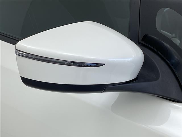 リーフ X 純正ナビ Bluetooth USB HDMI フルセグTV バックカメラ 衝突軽減ブレーキ 車線逸脱警報 道路標識表示 コーナーセンサー シートヒーター ステアリングヒーター ビルトインETC(38枚目)