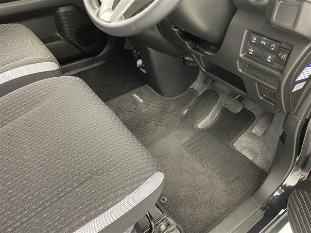 ハスラー ハイブリッドG 社外カーオーディオ 衝突軽減ブレーキ レーンキープアシスト コーナーセンサー シートヒーター オートライト 純正フロアマット ステアリングリモコン プッシュスタート ドアバイザー(30枚目)