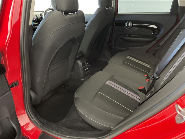 ＭＩＮＩ クーパーＳＤ　クラブマン　純正ナビ　Ｂｌｕｅｔｏｏｔｈ　ＵＳＢ　ＡＭ　ＦＭ　バックカメラ　衝突軽減ブレーキ　コーナーセンサー　オートＬＥＤヘッドライト　ＭＴモード付ＡＴ　電動格納ミラー　純正１７インチＡＷ　ステアリングスイッチ（25枚目）