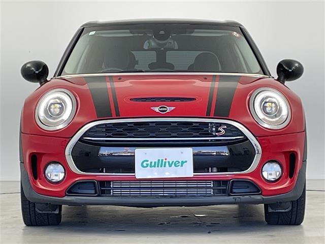 ＭＩＮＩ クーパーＳＤ　クラブマン　純正ナビ　Ｂｌｕｅｔｏｏｔｈ　ＵＳＢ　ＡＭ　ＦＭ　バックカメラ　衝突軽減ブレーキ　コーナーセンサー　オートＬＥＤヘッドライト　ＭＴモード付ＡＴ　電動格納ミラー　純正１７インチＡＷ　ステアリングスイッチ（29枚目）