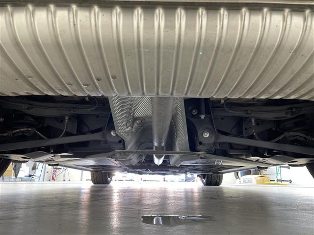 ＭＩＮＩ クーパーＳＤ　クラブマン　純正ナビ　Ｂｌｕｅｔｏｏｔｈ　ＵＳＢ　ＡＭ　ＦＭ　バックカメラ　衝突軽減ブレーキ　コーナーセンサー　オートＬＥＤヘッドライト　ＭＴモード付ＡＴ　電動格納ミラー　純正１７インチＡＷ　ステアリングスイッチ（43枚目）