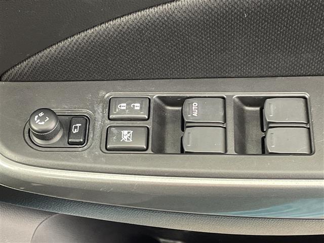 スイフト XG 社外ナビ フルセグTV シートヒーター HDMI プッシュスタート D席シートヒーター 横滑り防止装置 社外フロアマット AAC パワーステアリング パワーウィンドウ 電格ミラー Bluetooth(10枚目)