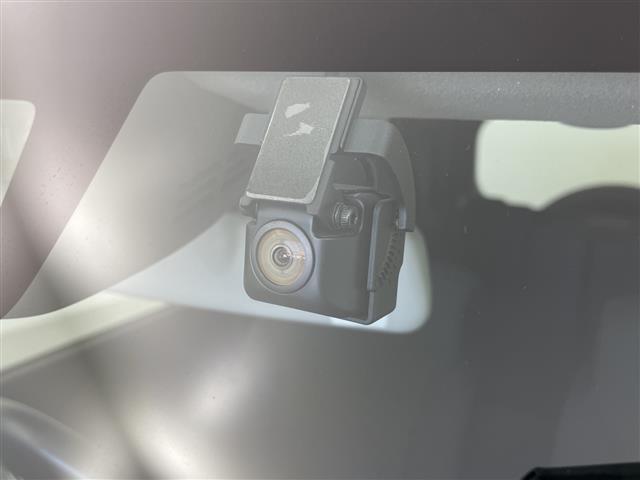 ジムニー ＸＣ　純正ナビ　フルセグＴＶ　ＢＴ　ＣＤ　ＤＶＤ　ＬＥＤヘッドライト　オートライト　オートマチックハイビーム　背面タイヤ　クルーズコントロール　衝突軽減ブレーキ　レーンキープアシスト　横滑り防止　４ＷＤ（17枚目）