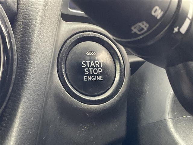 デミオ ＸＤツーリング　純正ナビ　ＡＭ　ＦＭ　ＣＤ　ＤＶＤ　ＢＴ　ＵＳＢ　ＡＵＸ　バックカメラ　クルーズコントロール　ヘッドップディスプレイ　ステアリングスイッチ　パドルシフト　ＡＡＣ　純正フロアマット　純正ＡＷ　ＬＥＤ（17枚目）