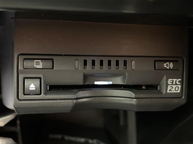 ＣＴ ＣＴ２００ｈ　バージョンＣ　１０．９インチ純正ナビ　ＣＤ　ＤＶＤ　ＢＴ　ＵＳＢ　ブルーレイ　フルセグ　ＡＵＸ　ＳＤ　バックカメラ　クリアランスソナー　ハーフレザーシート　シートヒーター　パワーシート　ポディションメモリ（9枚目）