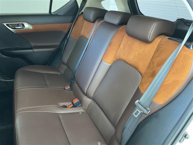 ＣＴ ＣＴ２００ｈ　バージョンＣ　１０．９インチ純正ナビ　ＣＤ　ＤＶＤ　ＢＴ　ＵＳＢ　ブルーレイ　フルセグ　ＡＵＸ　ＳＤ　バックカメラ　クリアランスソナー　ハーフレザーシート　シートヒーター　パワーシート　ポディションメモリ（26枚目）