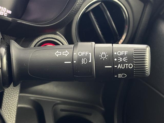 Ｎ－ＯＮＥ プレミアム　ツアラー　純正ナビ　バックカメラ　衝突軽減ブレーキ　レーンキープアシスト　レーダークルーズコントロール　ハーフレザーシート　コーナーセンサー　ＬＥＤヘッドライト　ドライブレコーダー　純正アルミホイール　ＥＴＣ（11枚目）