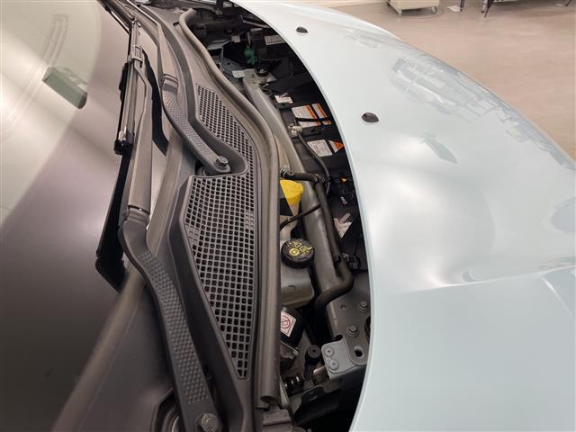 トゥインゴ インテンス　純正カーオーディオ　社外ドラレコ　純正フロアマット　アイドリングストップ　オートライト　フォグランプ　コーナーセンサー　革巻ステアリング　社外ＥＴＣ　トノカバー　ＡＭ　ＦＭ　ＵＳＢ　Ｂｌｕｅｔｏｏｔｈ（40枚目）