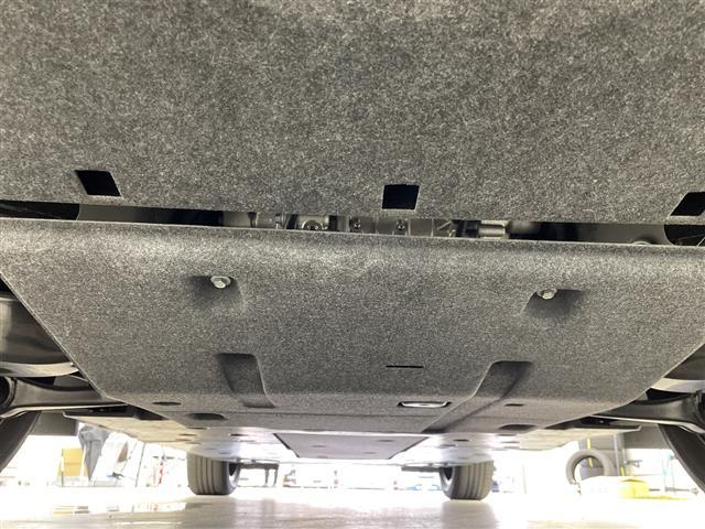 アリア Ｂ６　ｅ－４ＯＲＣＥ　リミテッド　プロパイロット２．０　パノラミックガラスルーフ　ＢＯＳＥサウンド　純正１２．３型ディスプレイ　アラウンドビュー　フルセグＴＶ　ドライブレコーダー　レザーシート　電子ミラー（41枚目）