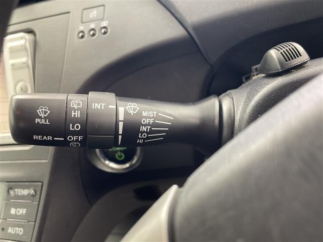 プリウス Sツーリングセレクション モデリスタエアロ 純正ナビ AM FM ワンセグ AUX SD CD DVD バックカメラ 前方ドライブレコーダー プッシュスタート LEDヘッドライト ETC スマートキー スペアキー 保証書(11枚目)