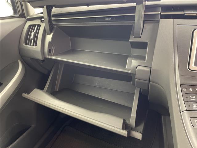 プリウス Sツーリングセレクション モデリスタエアロ 純正ナビ AM FM ワンセグ AUX SD CD DVD バックカメラ 前方ドライブレコーダー プッシュスタート LEDヘッドライト ETC スマートキー スペアキー 保証書(16枚目)