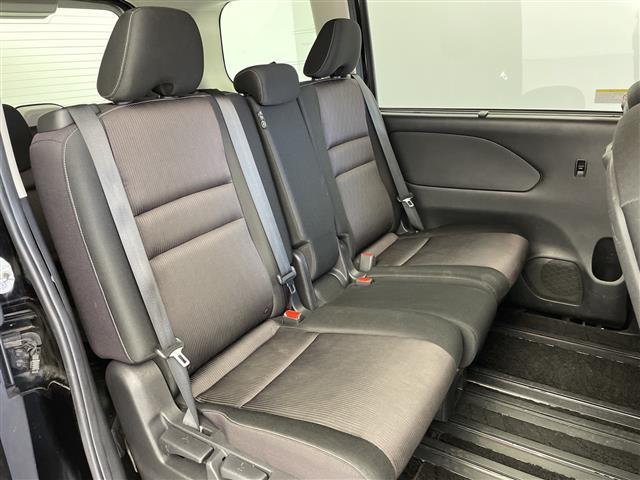 セレナ ハイウェイスター Vセレクション プロパイロット ALPINEナビ ALPINEフリップダウンモニター アラウンドビューモニター パーキングアシスト デジタルインナーミラー 衝突軽減ブレーキ ドライブレコーダー LEDヘッドライト(24枚目)