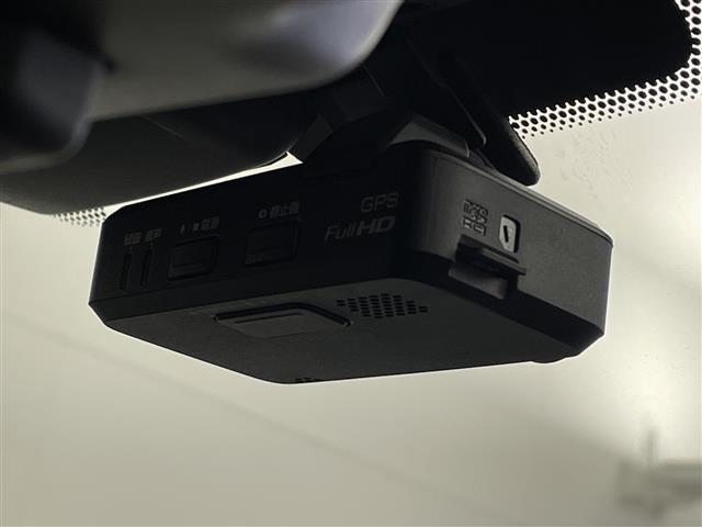 ノート ｅ－パワー　Ｘ　純正ナビ　アラウンドビューモニター　エマージェンシーブレーキ　レーンキープアシスト　コーナーセンサーデジタルインナーミラー　ＬＥＤヘッドライト　ドライブレコーダー　ＥＴＣ　純正フロアマット　ドアバイザ（17枚目）