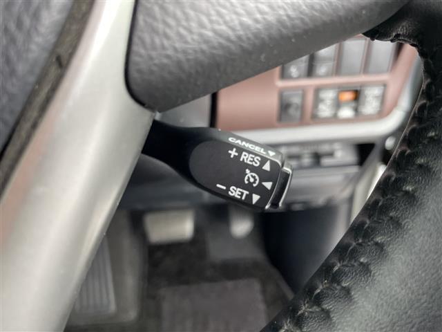 エスクァイア Gi 純正10型ナビ フルセグ Bluetooth USB CD DVD HDMI バックカメラ 純正フリップダウンモニター 両側パワースライドドア シートヒーター クルーズコントロール ドライブレコーダー(6枚目)