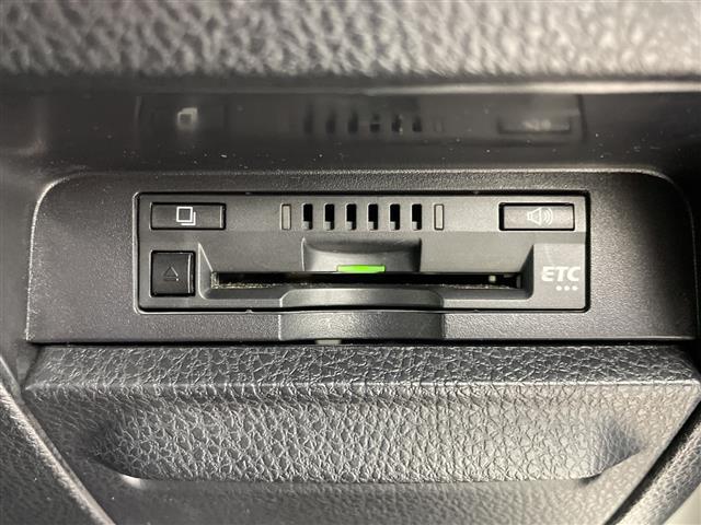 エスクァイア Gi 純正10型ナビ フルセグ Bluetooth USB CD DVD HDMI バックカメラ 純正フリップダウンモニター 両側パワースライドドア シートヒーター クルーズコントロール ドライブレコーダー(8枚目)