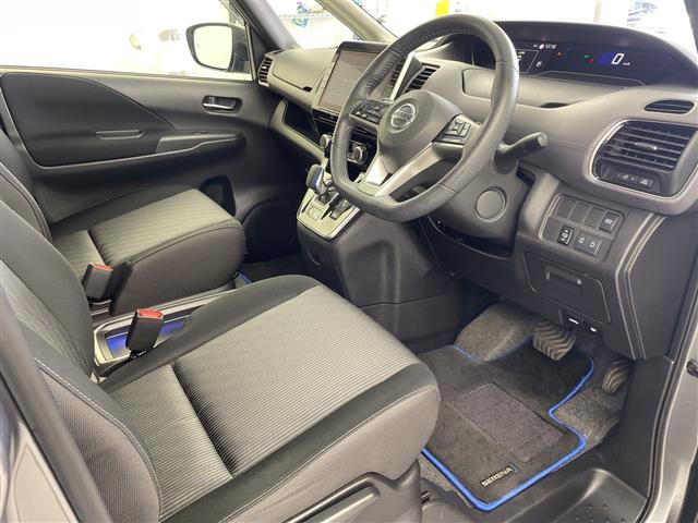 セレナ ｅ－パワー　ハイウェイスターＶ　プロパイロット　デジタルインナーミラー　純正ＳＤナビ　フルセグ　ＢＴ　ＤＶＤ　アラウンドビューモニター　ビルトインＥＴＣ　車線逸脱警報　車線逸脱防止支援　後側方車両検知警報　後側方衝突防止支援（19枚目）