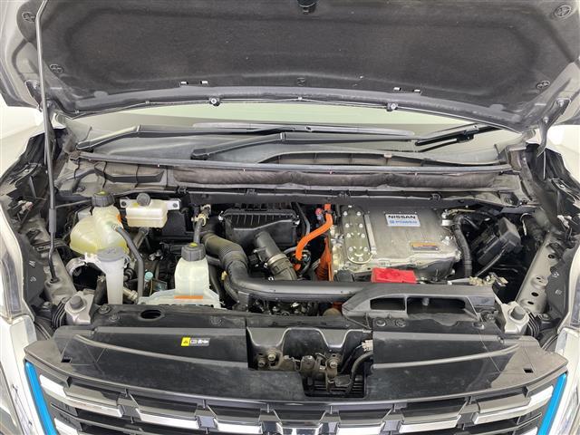 セレナ ｅ－パワー　ハイウェイスターＶ　プロパイロット　デジタルインナーミラー　純正ＳＤナビ　フルセグ　ＢＴ　ＤＶＤ　アラウンドビューモニター　ビルトインＥＴＣ　車線逸脱警報　車線逸脱防止支援　後側方車両検知警報　後側方衝突防止支援（40枚目）