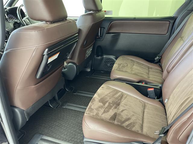 エスクァイア Ｇｉ　プレミアムパッケージ　両側パワースライドドア　革巻きステアリング　ステアリングリモコン　ステアリングヒーター　ハーフレザーシート　シートヒーター　オートライト　ＬＥＤライト　オートハイビーム　フォグランプ　バックモニター（27枚目）