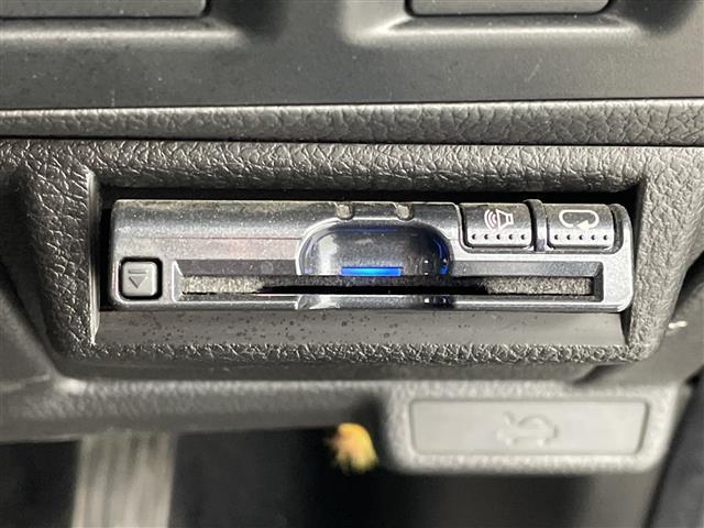 フォレスター 2.0i-L アイサイト 純正ナビ CD DVD USB VTR SD フルセグTV バックカメラ 衝突軽減ブレーキ レーンキープアシスト レーダークルーズコントロール 純正ドライブレコーダー ETC 革巻きステアリング(17枚目)