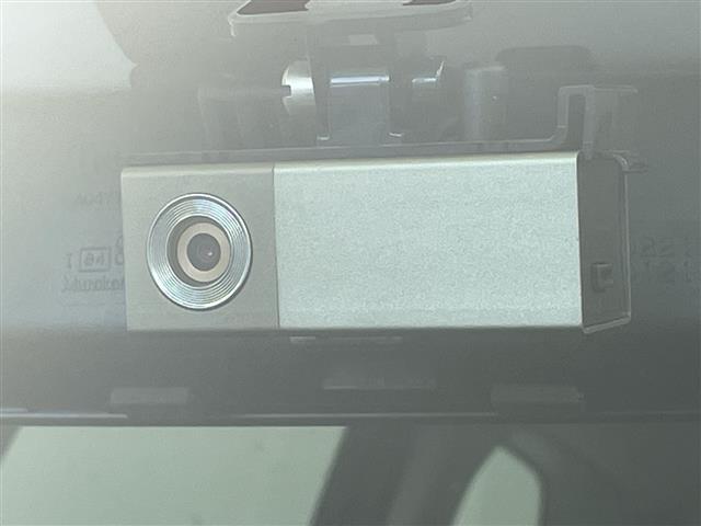 フォレスター 2.0i-L アイサイト 純正ナビ CD DVD USB VTR SD フルセグTV バックカメラ 衝突軽減ブレーキ レーンキープアシスト レーダークルーズコントロール 純正ドライブレコーダー ETC 革巻きステアリング(18枚目)