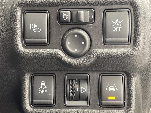 ノート e-パワー X 純正SDナビ CD DVD Bluetooth フルセグTV アラウンドビューモニター デジタルインナーミラー エマージェンシーブレーキ レーンキープアシスト ステアリングリモコン 純正フロアマット(13枚目)