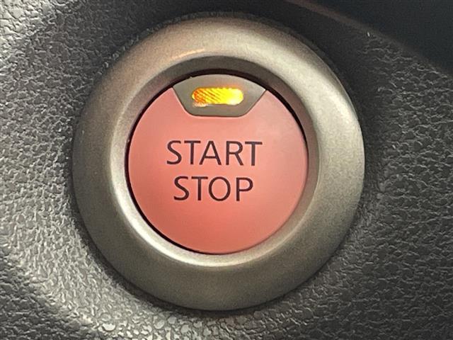 ノート e-パワー X 純正SDナビ CD DVD Bluetooth フルセグTV アラウンドビューモニター デジタルインナーミラー エマージェンシーブレーキ レーンキープアシスト ステアリングリモコン 純正フロアマット(15枚目)