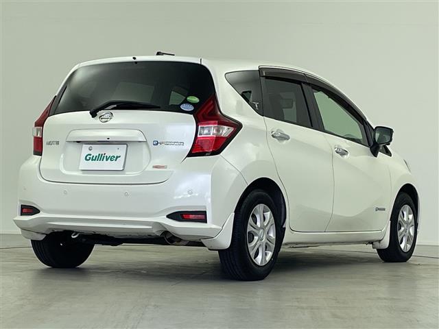 ノート e-パワー X 純正SDナビ CD DVD Bluetooth フルセグTV アラウンドビューモニター デジタルインナーミラー エマージェンシーブレーキ レーンキープアシスト ステアリングリモコン 純正フロアマット(31枚目)