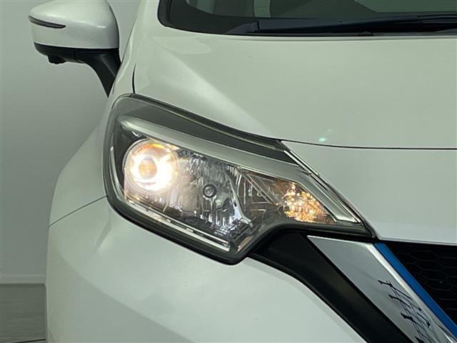ノート e-パワー X 純正SDナビ CD DVD Bluetooth フルセグTV アラウンドビューモニター デジタルインナーミラー エマージェンシーブレーキ レーンキープアシスト ステアリングリモコン 純正フロアマット(36枚目)