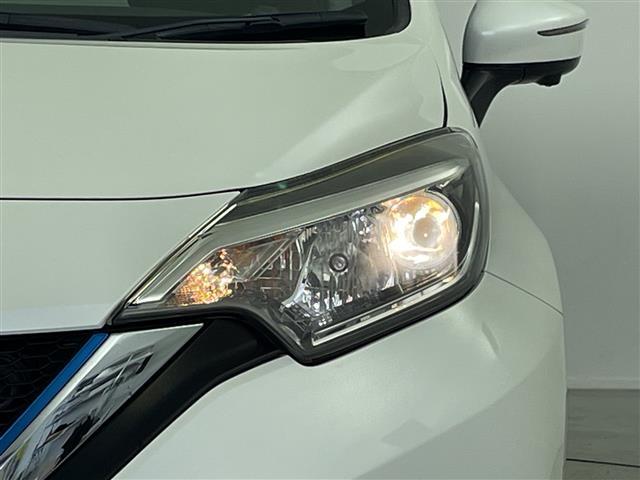 ノート e-パワー X 純正SDナビ CD DVD Bluetooth フルセグTV アラウンドビューモニター デジタルインナーミラー エマージェンシーブレーキ レーンキープアシスト ステアリングリモコン 純正フロアマット(37枚目)