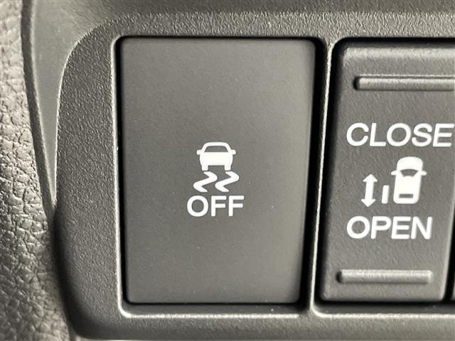 フリード e:HEVクロスター 先行車発進お知らせ機能 歩行者事故低減ステアリング 路外逸脱抑制機能 標識認識機能 渋滞追従機能付アダプティブクルーズコントロール 車線維持支援システム トラフィックジャムアシスト クロスター専用AW(5枚目)