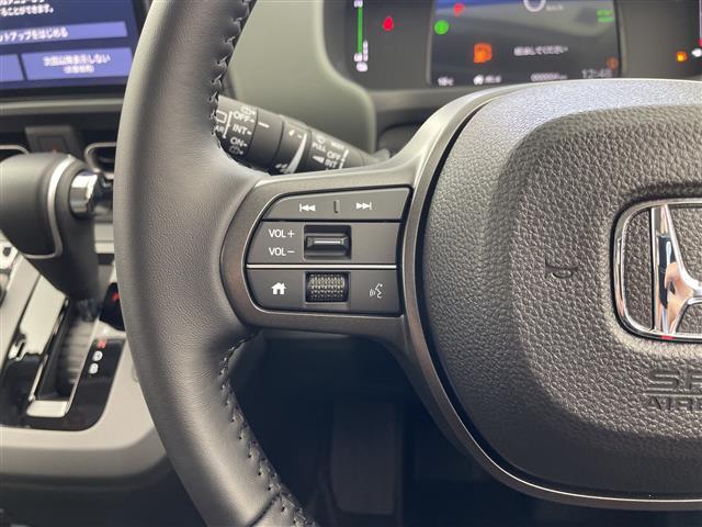 フリード e:HEVクロスター 先行車発進お知らせ機能 歩行者事故低減ステアリング 路外逸脱抑制機能 標識認識機能 渋滞追従機能付アダプティブクルーズコントロール 車線維持支援システム トラフィックジャムアシスト クロスター専用AW(11枚目)